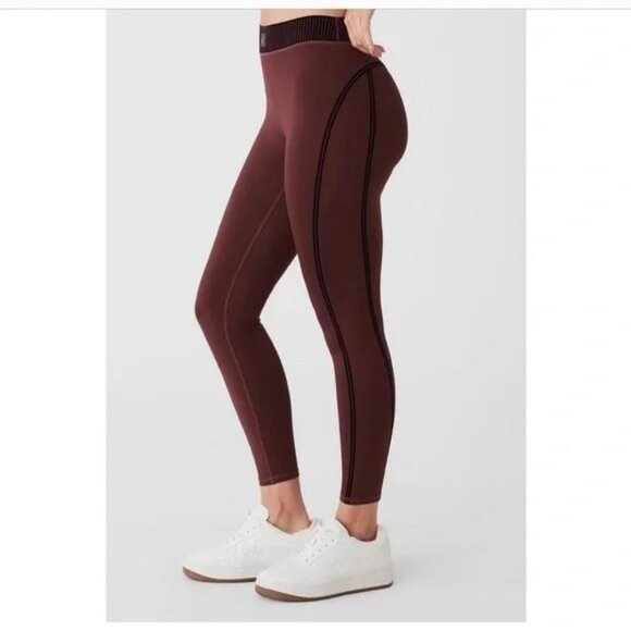 ALO Yoga Airlift High-Waist 7/8 Line Up Leggings in Cherry Cola - Picture 3 of 6
